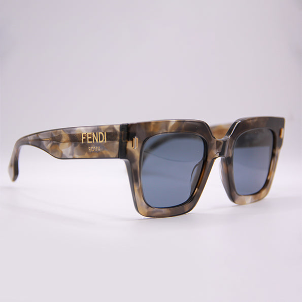 Fendi Sunglasses FE40101I