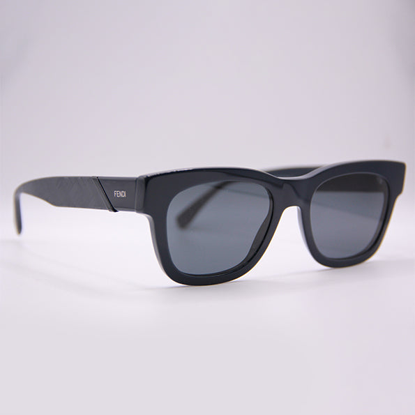 Fendi Sunglasses FE40132I
