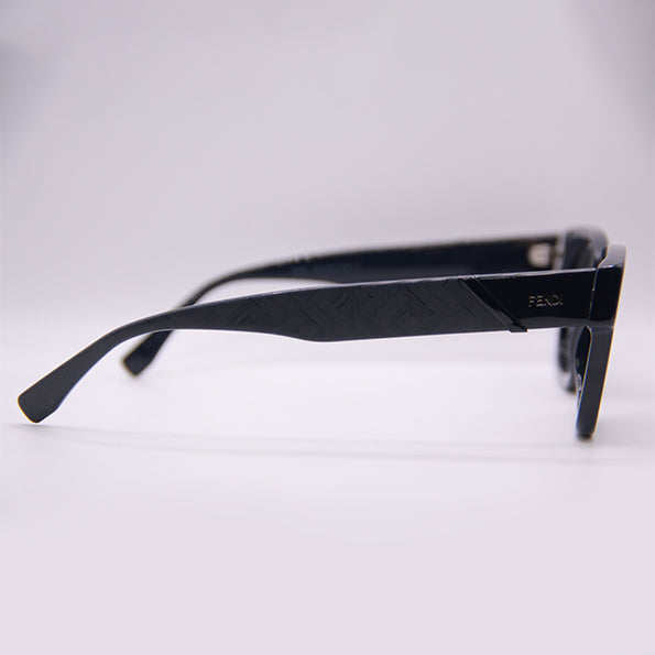 Fendi Sunglasses FE40132I